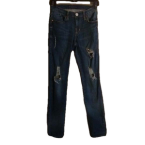 Rock & Republic Berlin style size 4 M distressed jeans.